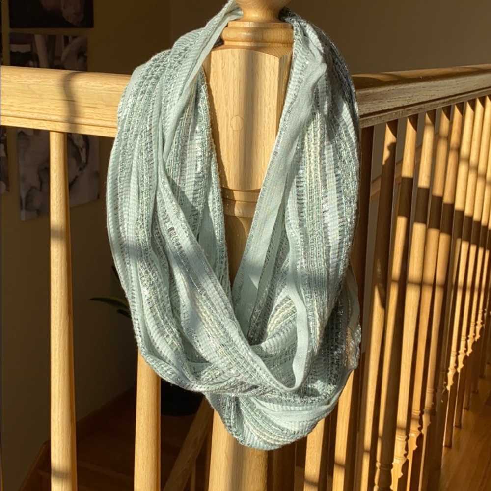 Infinity scarf